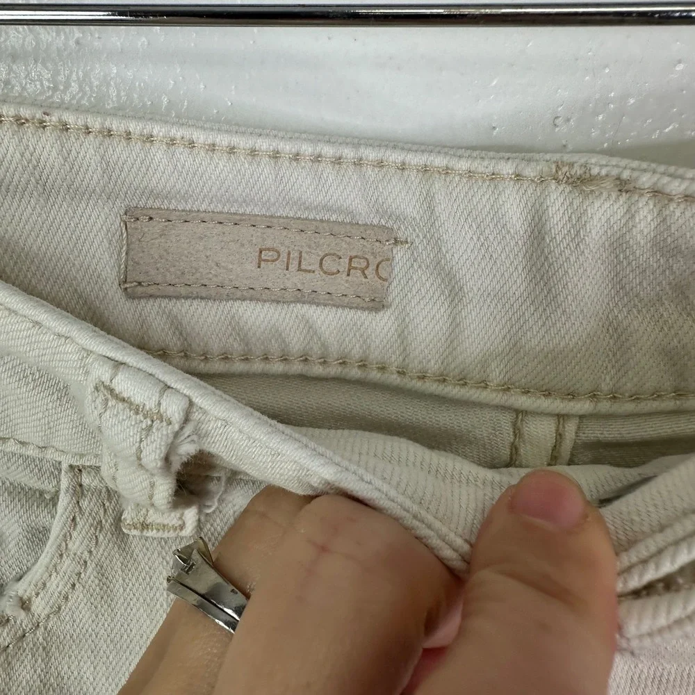 Anthropologie Pilcro Rolled Hem Distressed Denim Shorts Cream Size 28 - Picture 2 of 6